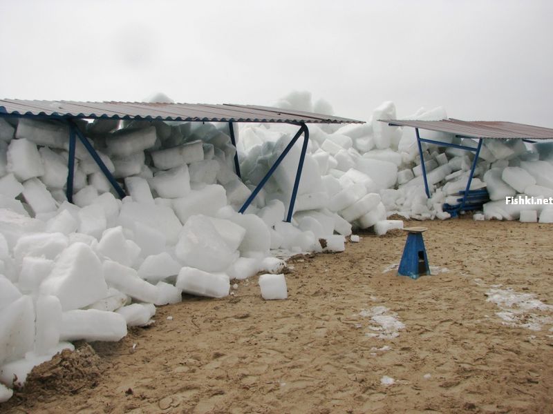 Наступление льда в Мариуполе (15 фото)