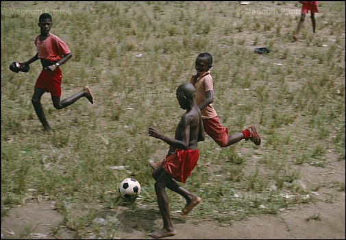 Футбол спасёт мир! (16 фото)
