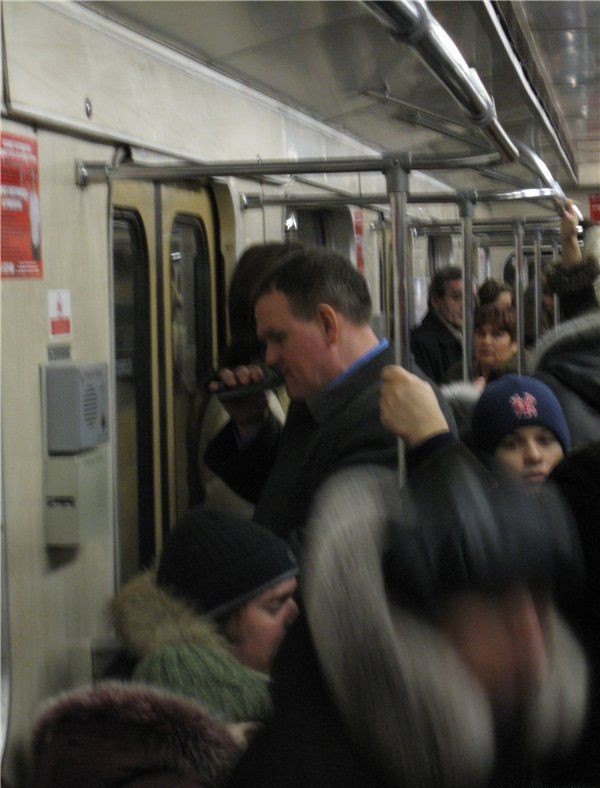 Чудаки в метро (66 фото)