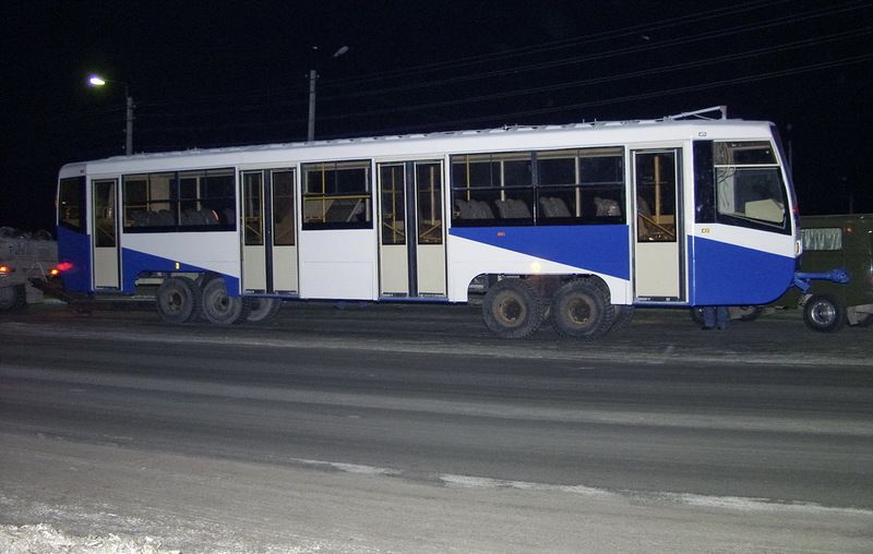 Альтернативное передвижение трамвая (7 фото)