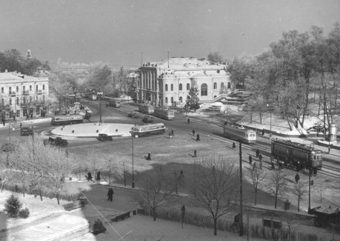 Площадь Ленинского Комсомола (ныне - Европейская площадь), 1950-е годы