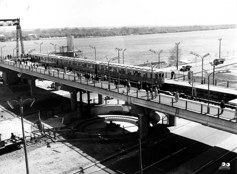Такой была станция метро Днепр в первые 5 лет своей работы, июнь 1961 года