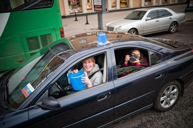 Московские автолюбители изобретательно протестовали против мигалок (90 Фото + 2 видео)
