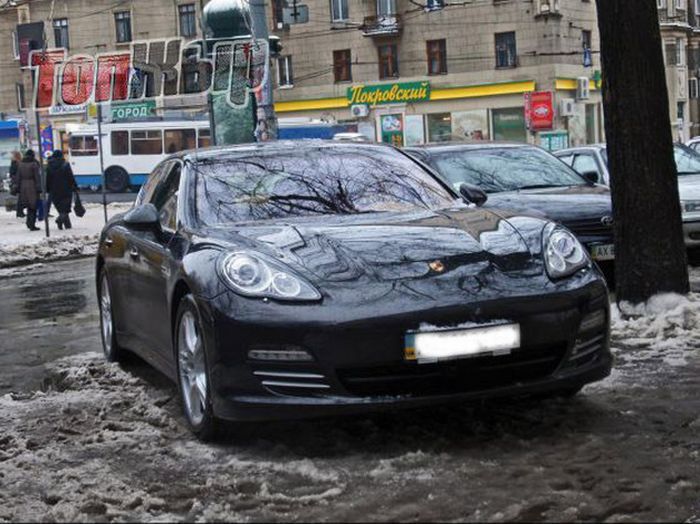 Автомобили украинских политиков - Vip-гараж (17 фото)