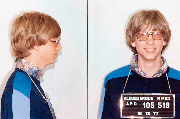 В 1977 Гейтс был арестован за превышение скорости