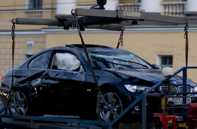 Авария двух BMW в Питере (10 фото)
