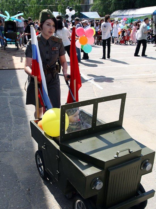 Парад детских колясок в Волгограде (25 фото)
