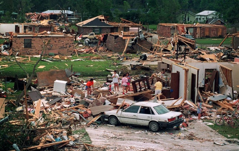 26 августа 1992 торнадо, порожденный Ураганом Эндрю, разрушил этот дом. (Paul J. Richards/AFP-Getty Images)
