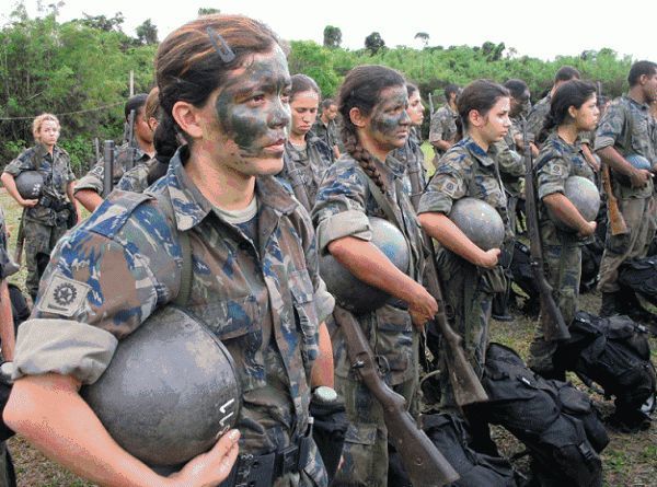 Девушки из армий разных стран (47 фотографий), photo:27