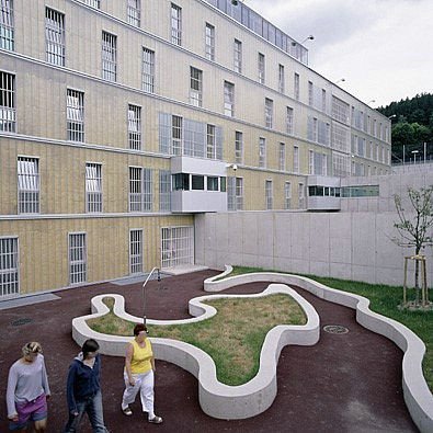 Тюрьма в Австрии (16 фото)