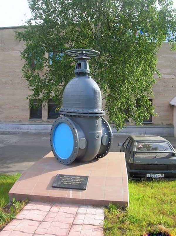 Петрозаводск. Памятник водопроводному крану