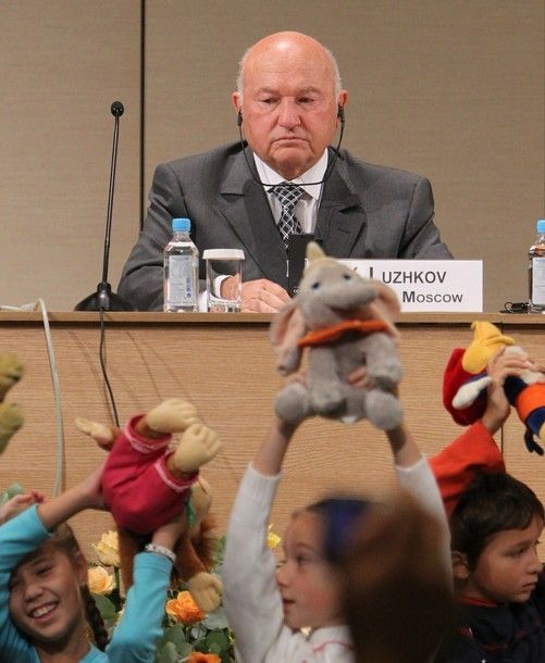 Отставка мэра Москвы с юмором (38 фото)