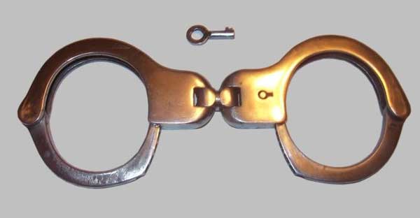 Необычные наручники (42 фото)