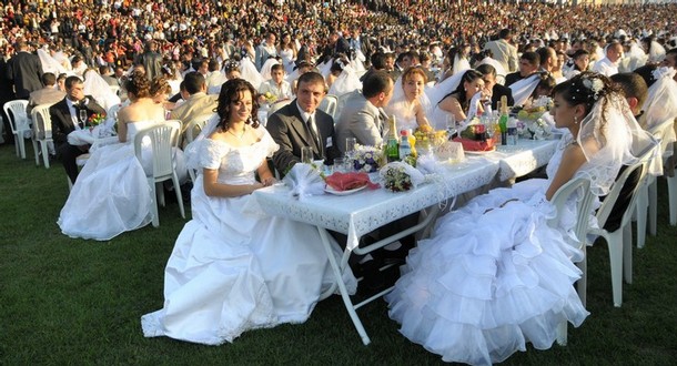 Свадьба 700 пар в Арцахе (6 фото)