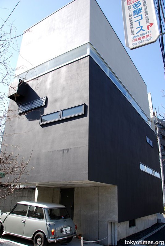 Необычный дом в Токио (5 фото)