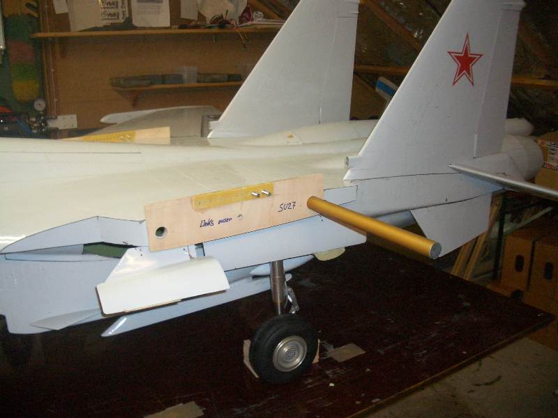 Точная мини-копия истребителя Су–27 (124 фото+видео) 