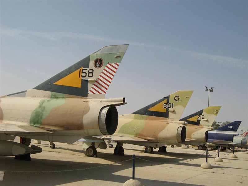 Экскурсия по музею израильских ВВС (42 фото)