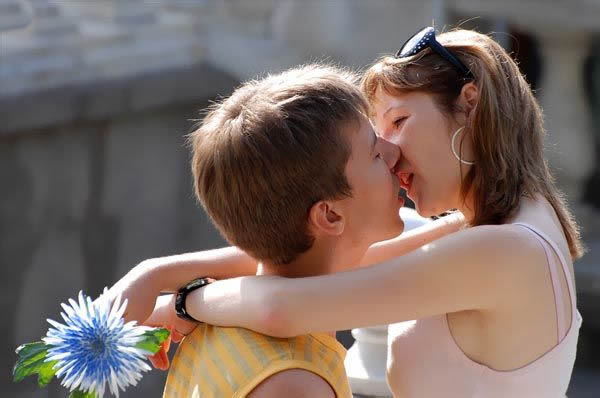 Горячие летнии поцелуи (19 фото)