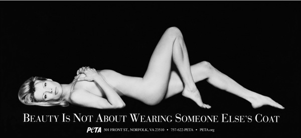 Ким Бэйсингер (Kim Basinger) в анти-меховой рекламной кампании PETA.