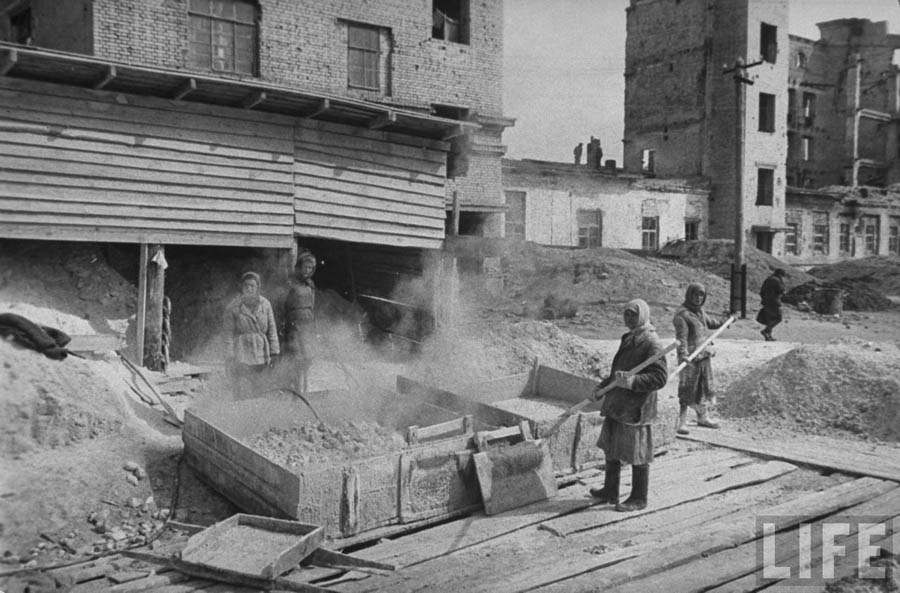 Сталиград в 1947 (37 фото)