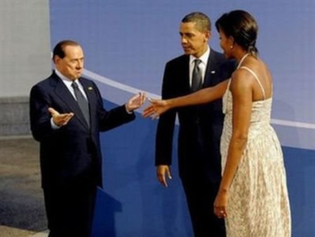 Специальный выпуск!!! Что же на самом деле произошло с Берлускони (5 фото)