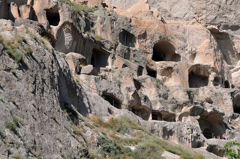 Вардзиа - пещерный монастырь (21 фото)